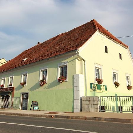 Guesthouse Veles Slovenska Bistrica Buitenkant foto