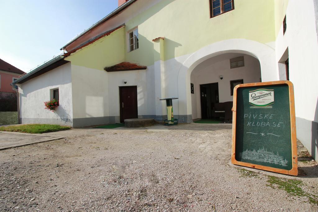 Guesthouse Veles Slovenska Bistrica Buitenkant foto