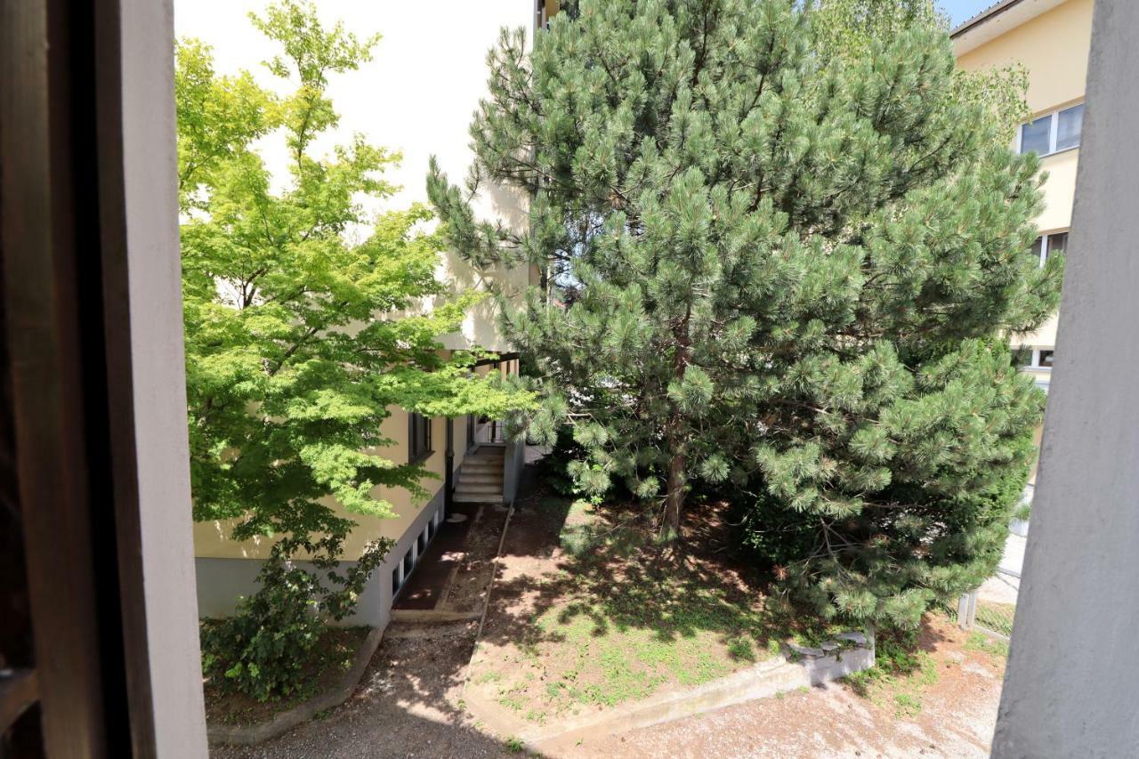 Guesthouse Veles Slovenska Bistrica Buitenkant foto