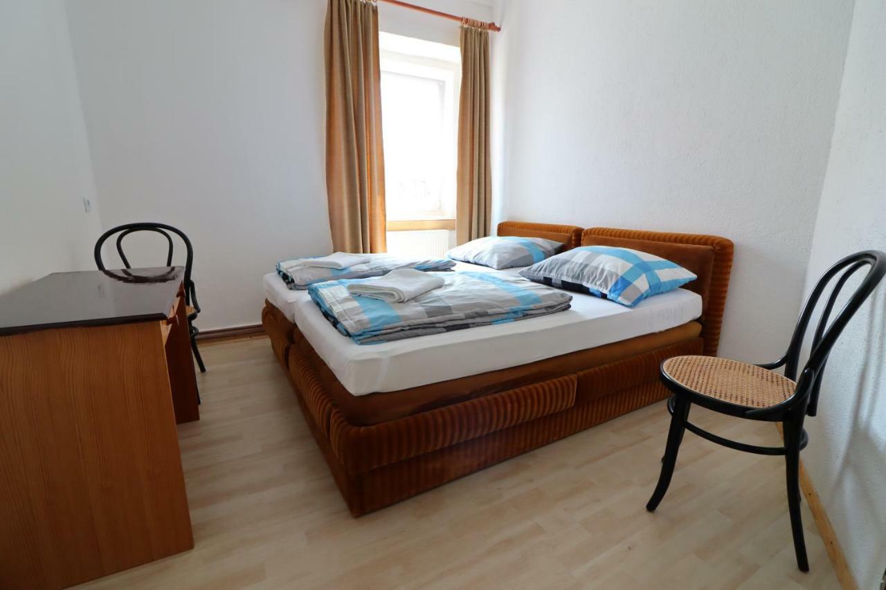 Guesthouse Veles Slovenska Bistrica Buitenkant foto