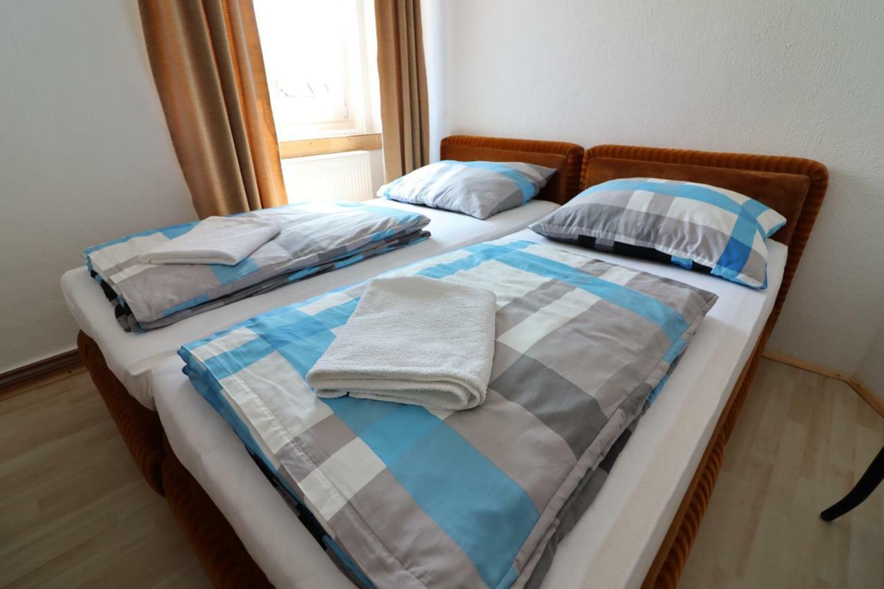 Guesthouse Veles Slovenska Bistrica Buitenkant foto